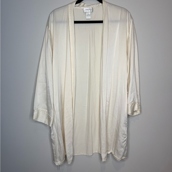 100% Silk Elegant Cream Women's Robe